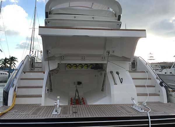 Yacht Dive Room Tank Rack